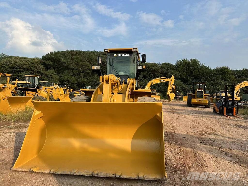 CAT 966G Incarcator pe pneuri