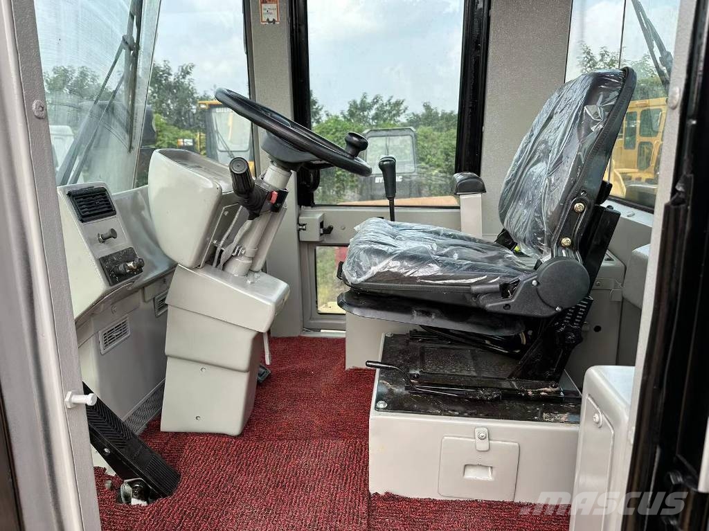 CAT 966G Incarcator pe pneuri