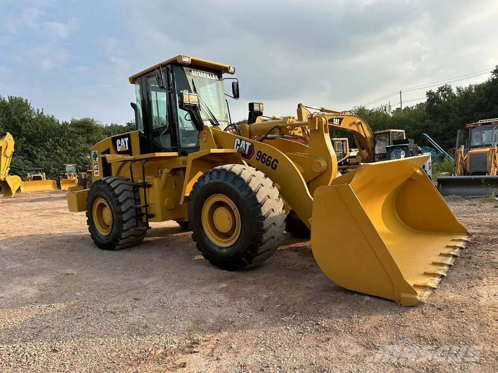 CAT 966G Incarcator pe pneuri