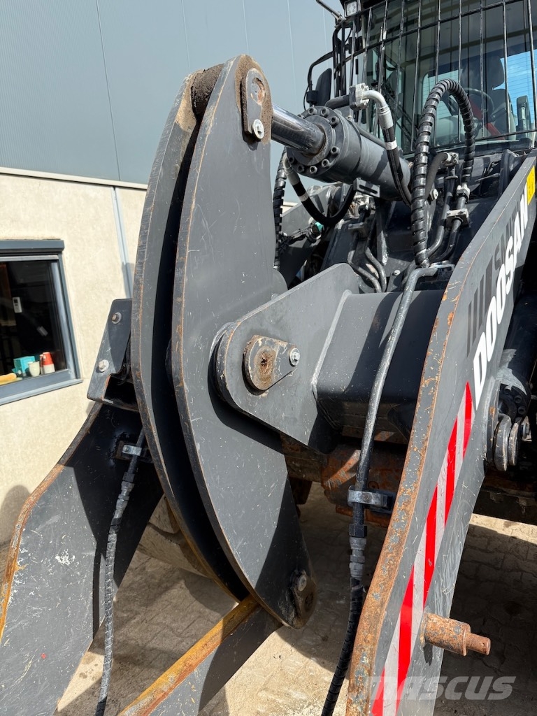 Doosan DL 280-7 - DL 280 - DL 250-7 - DL 320-7 Iekrāvēji uz riteņiem