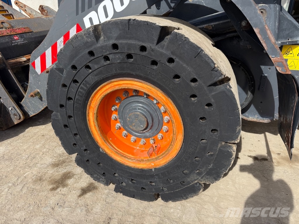 Doosan DL 280-7 - DL 280 - DL 250-7 - DL 320-7 Iekrāvēji uz riteņiem