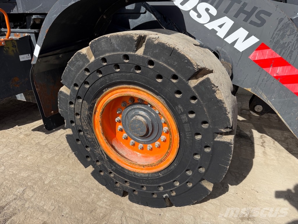 Doosan DL 280-7 - DL 280 - DL 250-7 - DL 320-7 Iekrāvēji uz riteņiem
