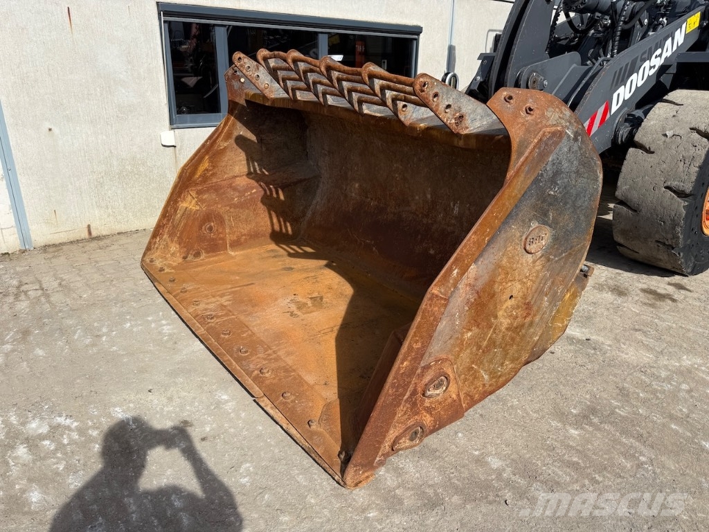 Doosan DL 280-7 - DL 280 - DL 250-7 - DL 320-7 Iekrāvēji uz riteņiem