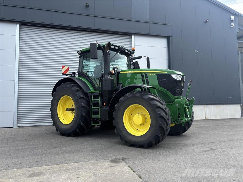 John Deere 6250R - Steckachse, CommandPRO Traktorji