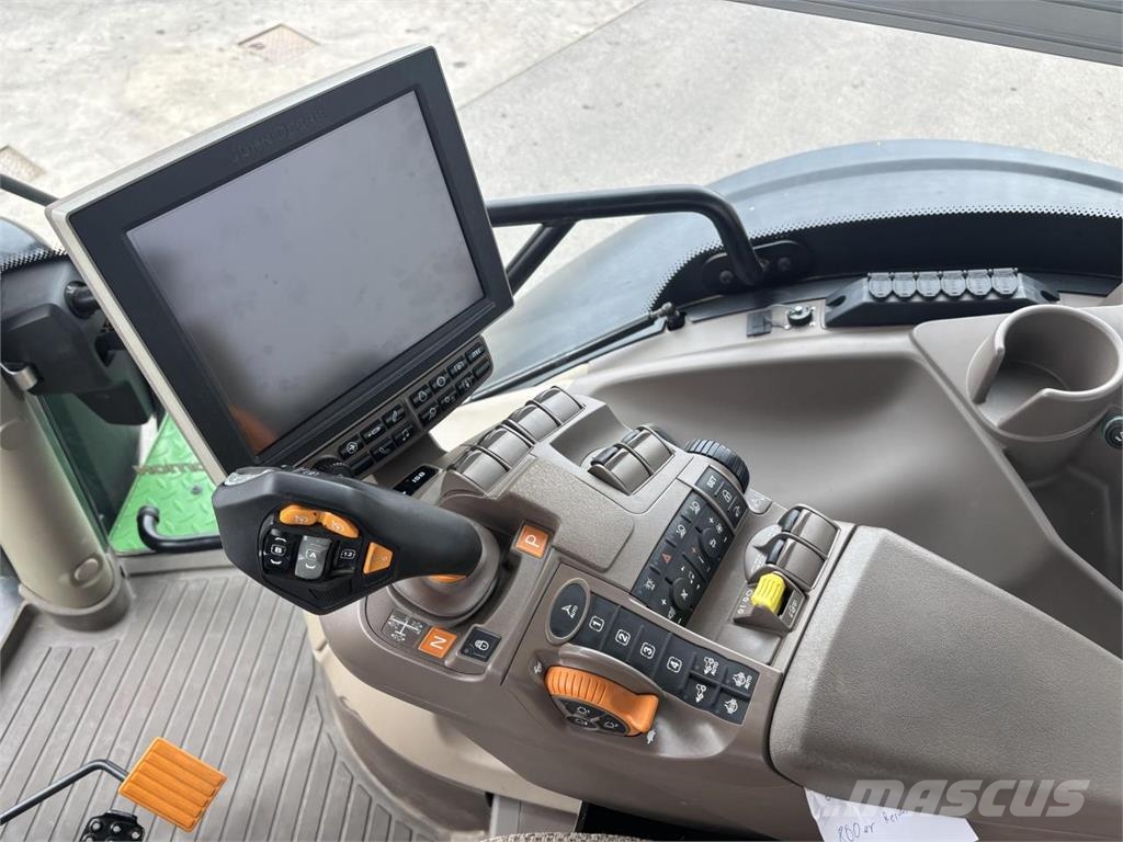 John Deere 6250R - Steckachse, CommandPRO Traktorji