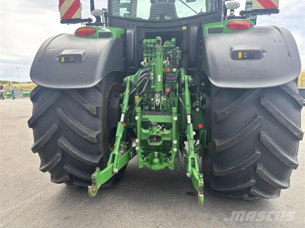 John Deere 6250R - Steckachse, CommandPRO Traktorji