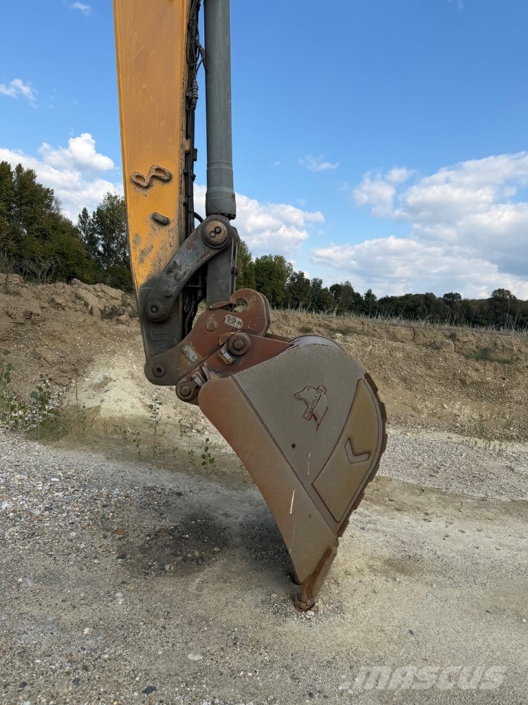 Liebherr R946 LC Long Reach Excavadoras sobre orugas