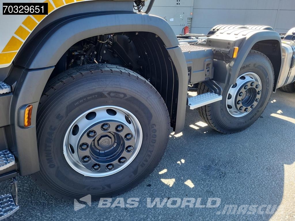 Scania P370 8X4 NEW 8x4 chassis Semi Automatic Euro 6 Шасі з кабіною