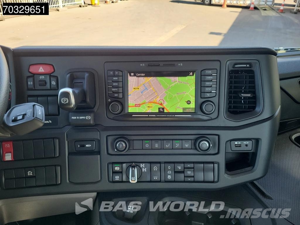 Scania P370 8X4 NEW 8x4 chassis Semi Automatic Euro 6 Шасі з кабіною