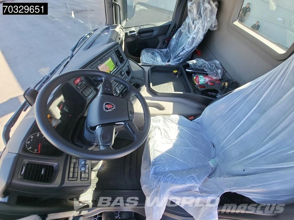 Scania P370 8X4 NEW 8x4 chassis Semi Automatic Euro 6 Шасі з кабіною