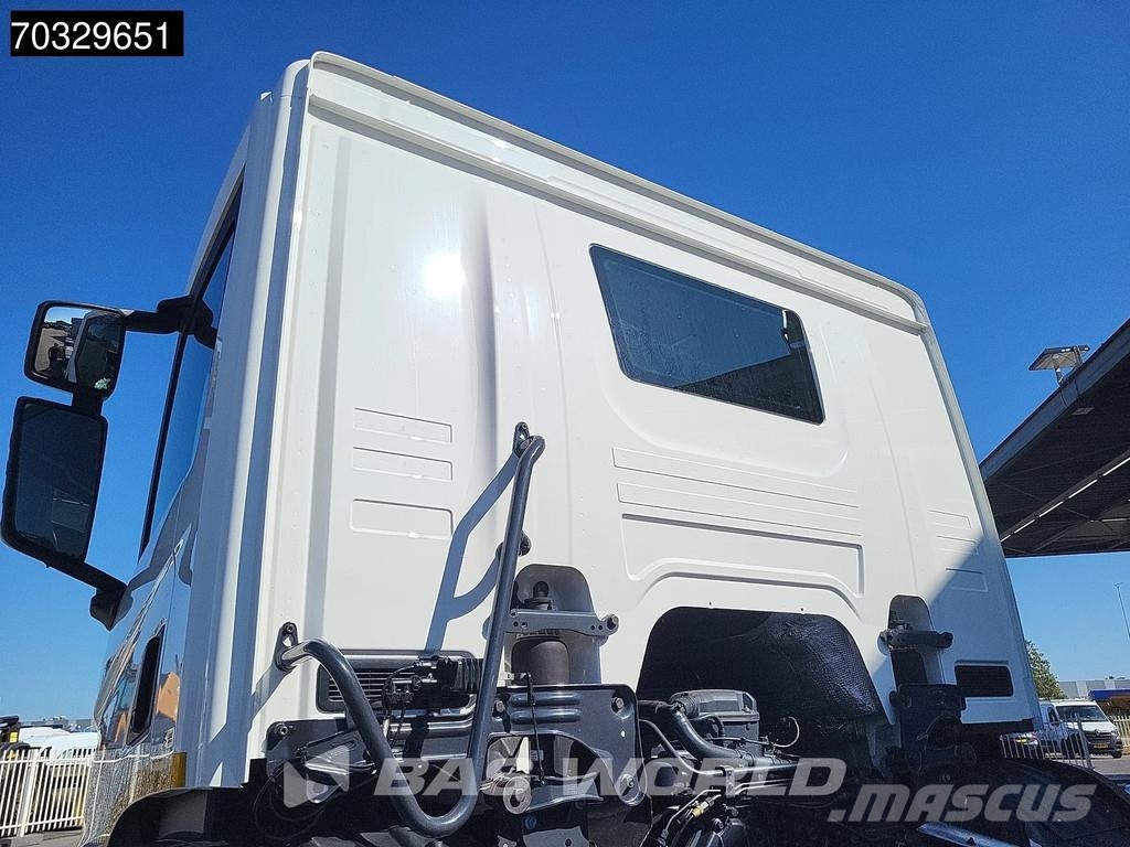 Scania P370 8X4 NEW 8x4 chassis Semi Automatic Euro 6 Шасі з кабіною