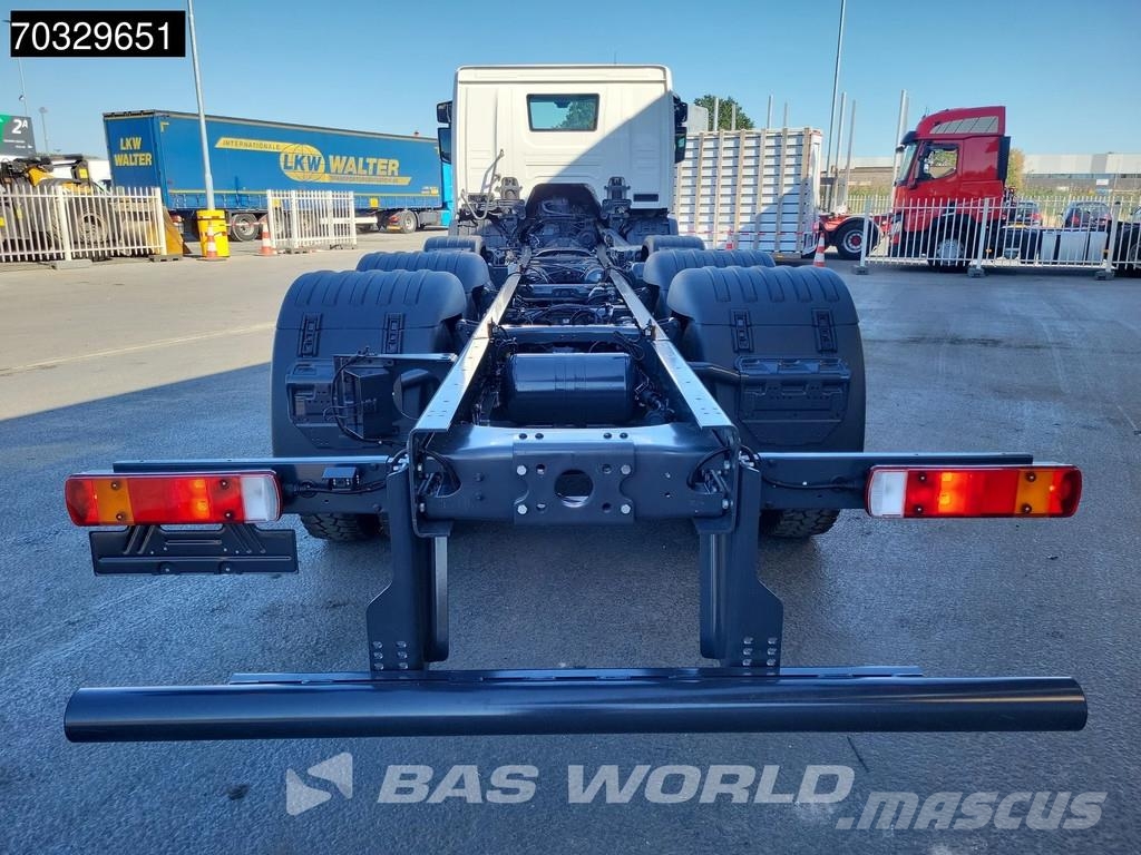 Scania P370 8X4 NEW 8x4 chassis Semi Automatic Euro 6 Шасі з кабіною