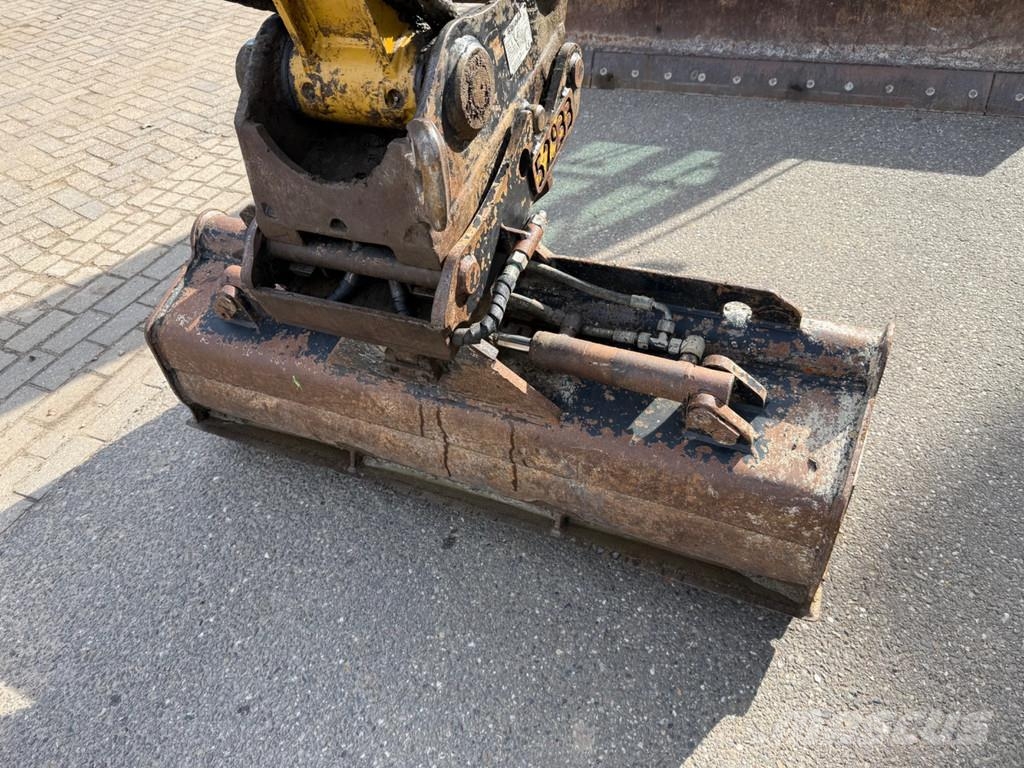 CAT 308E. Automatic Greasing 小型挖土機/掘鑿機<7t(小型挖掘機)