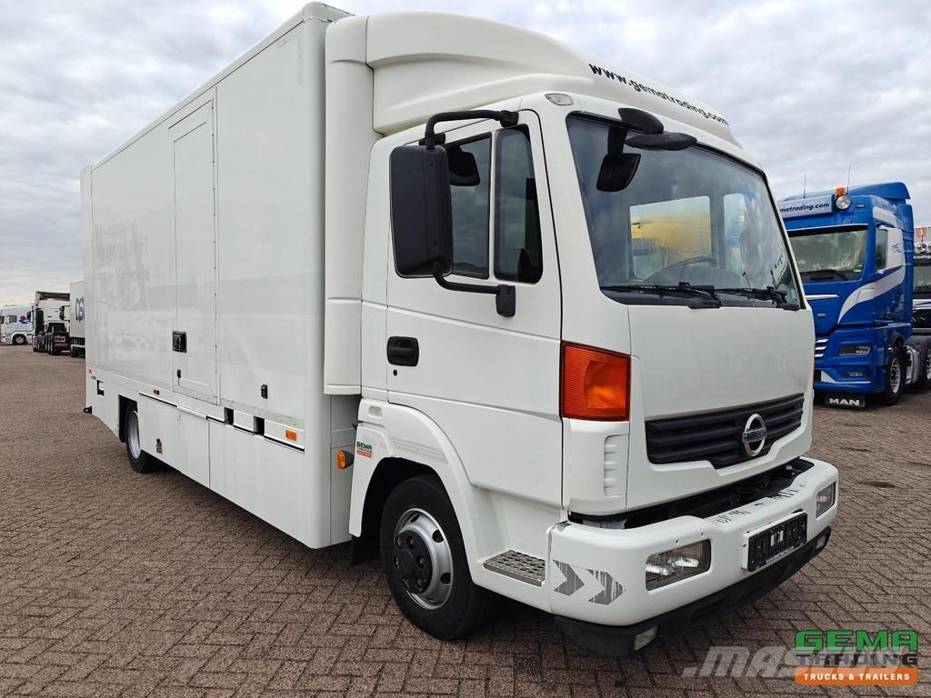 Nissan Atleon 4x2 Day Cab Euro5 - 8T - Boxed Body 5.3M + Skapbiler