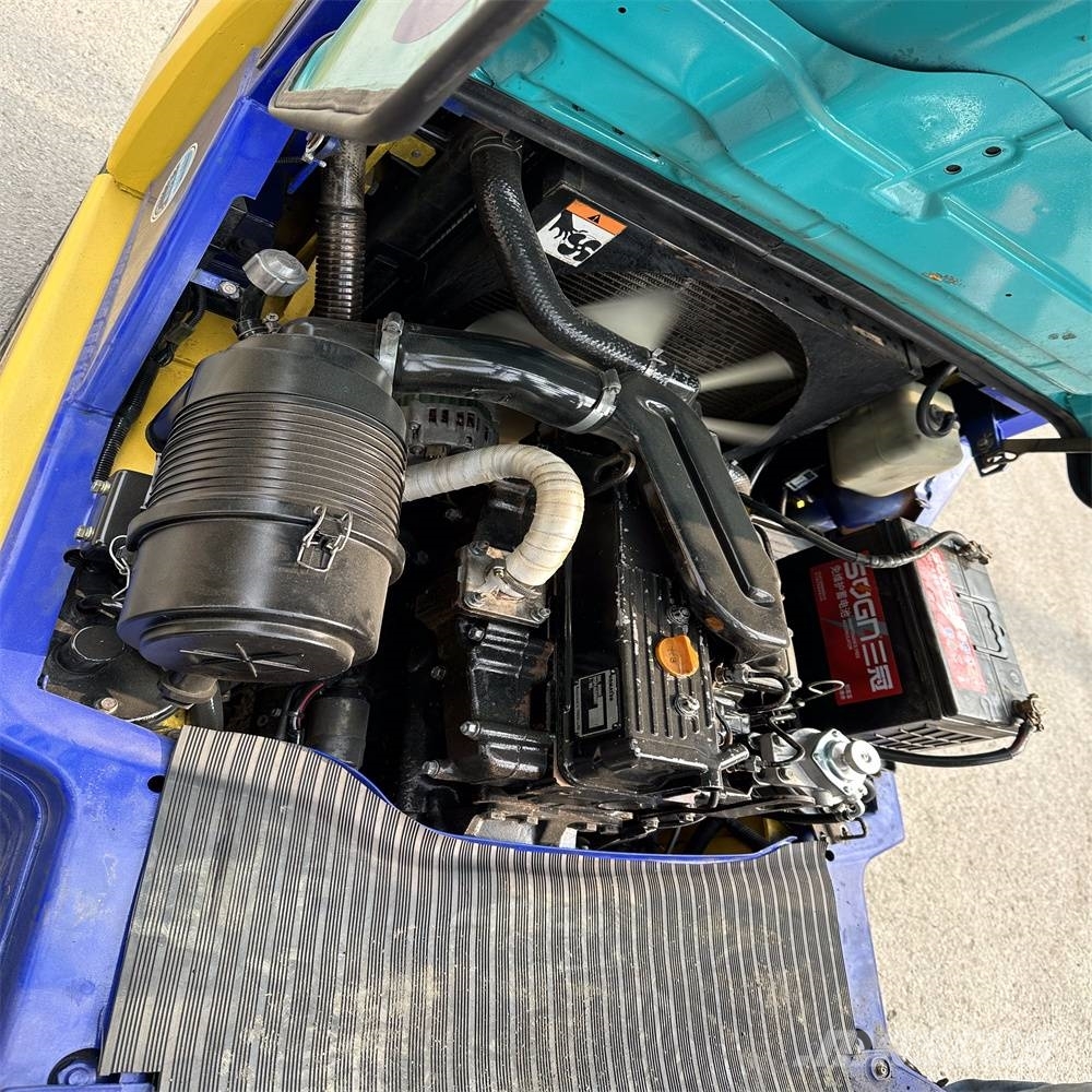 Komatsu FD30-14 Dizelski viljuškari