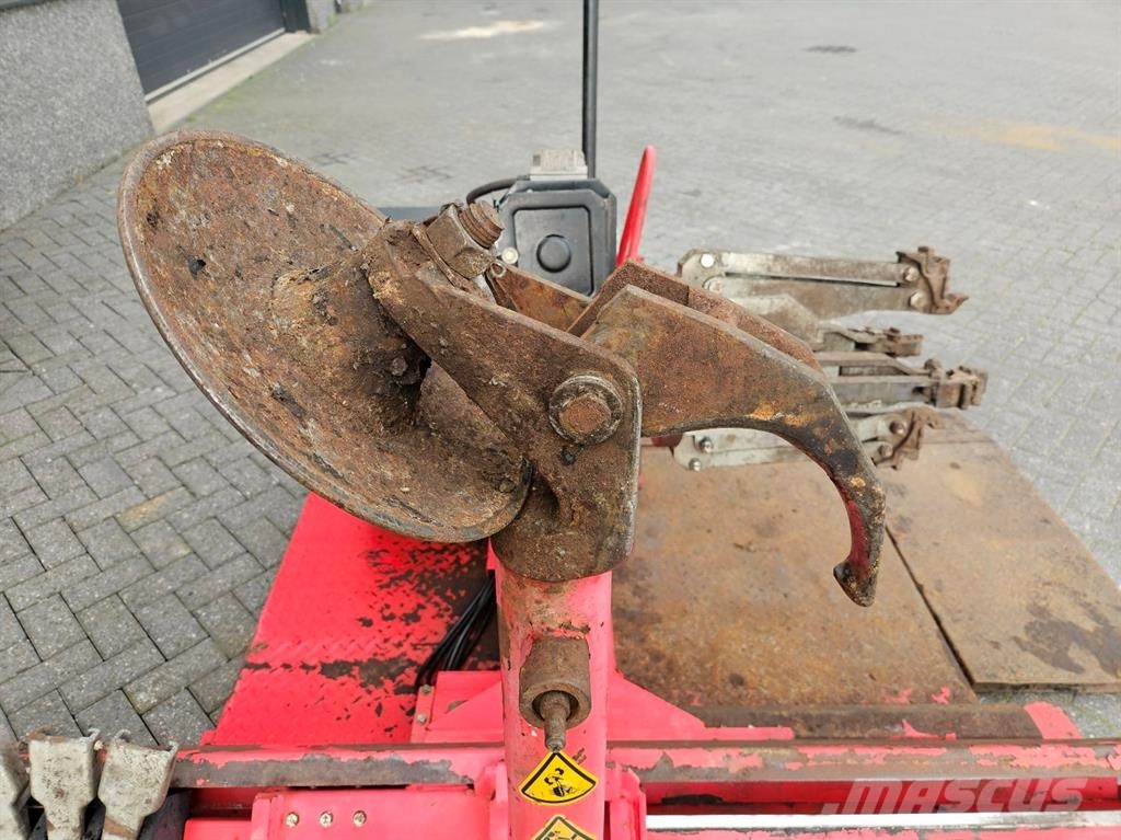 Tongguang T980 - Truck tyre changer/Bandendemontee Kiti kelių tiesimo įrengimai