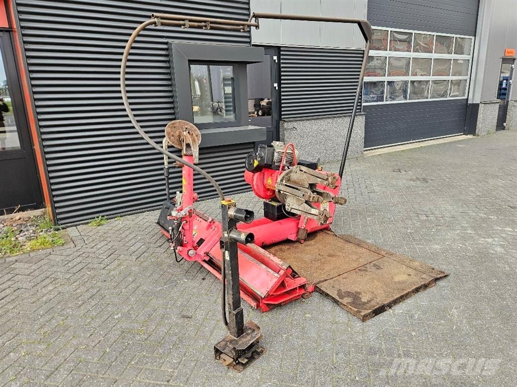Tongguang T980 - Truck tyre changer/Bandendemontee أخرى