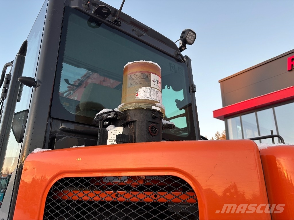 Hitachi ZX 85 US / Engcon, 600mm telat, 3 kauhaa Midikaivukoneet 7t - 12t