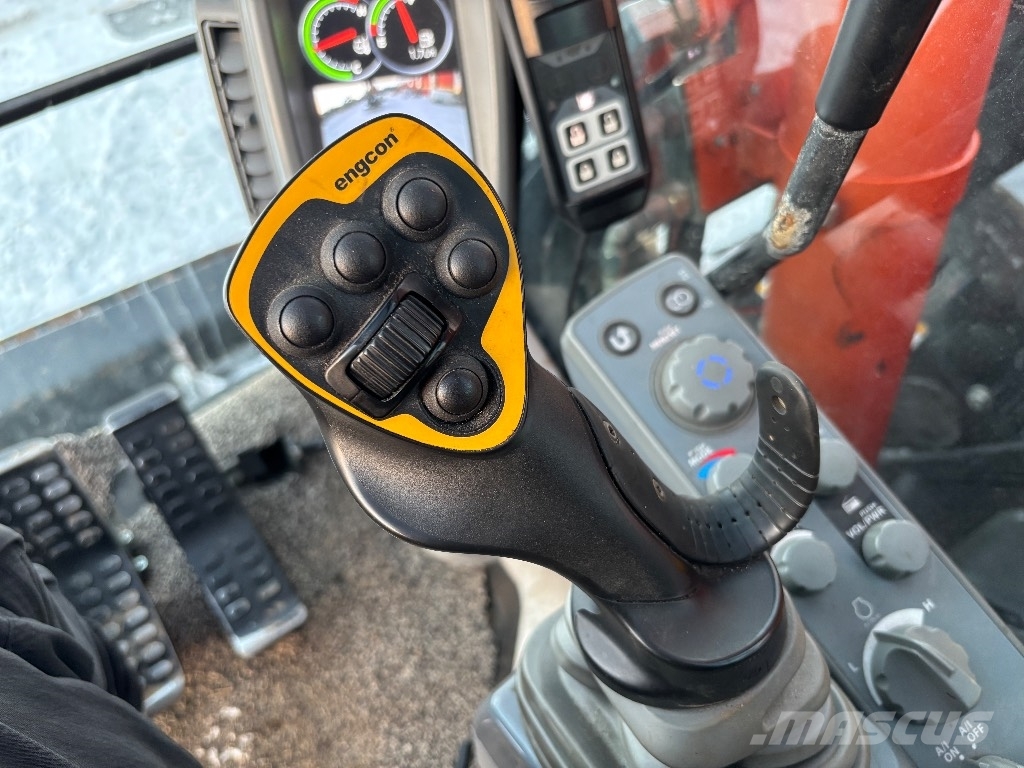Hitachi ZX 85 US / Engcon, 600mm telat, 3 kauhaa Midikaivukoneet 7t - 12t