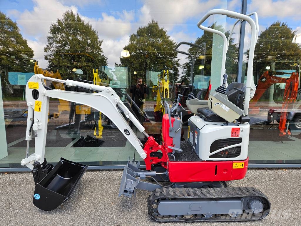 Takeuchi TB 210 R Mini bagri <7t
