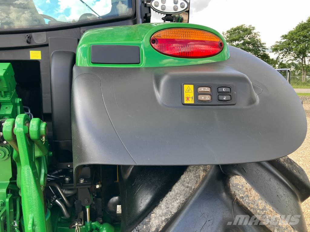 John Deere 6155 R Tractoren