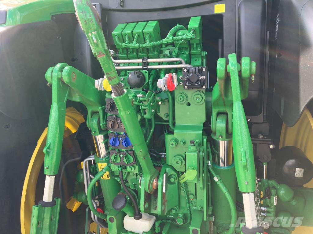 John Deere 6155 R Tractoren