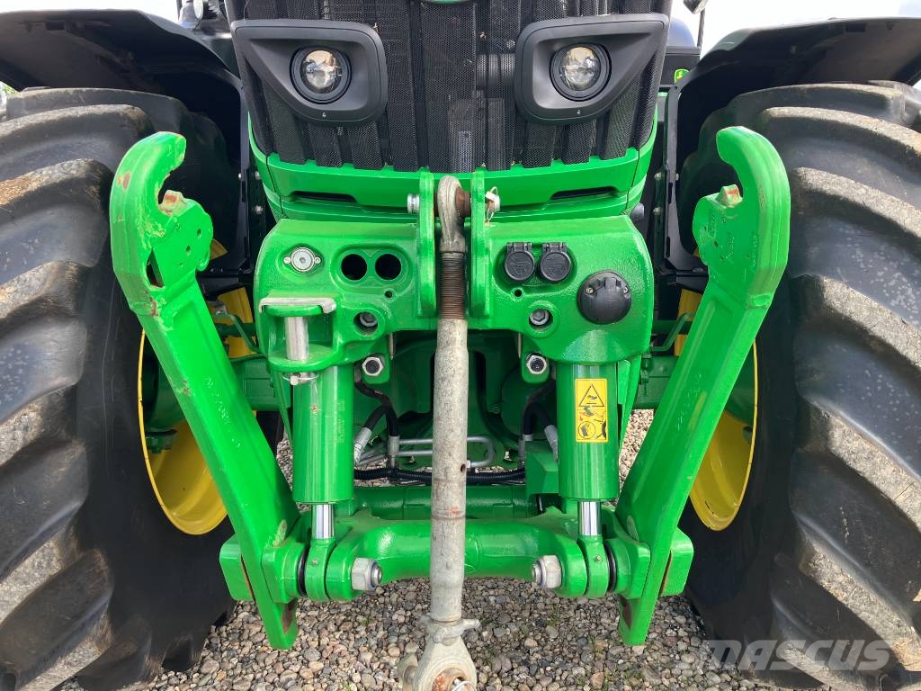 John Deere 6155 R Tractoren