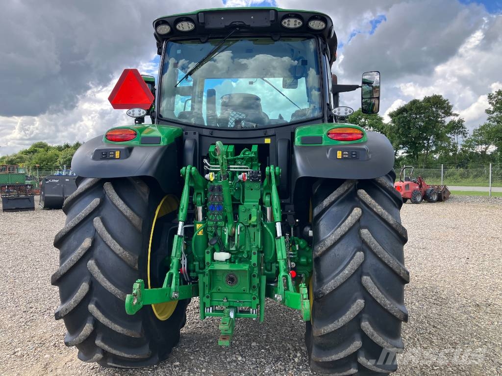 John Deere 6155 R Tractoren