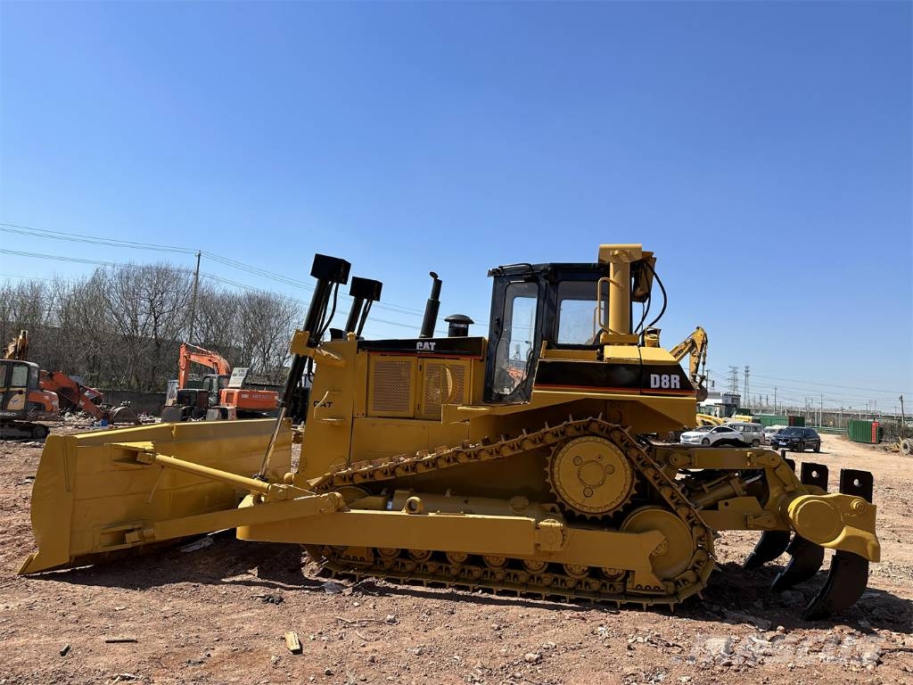 CAT D8R ブルドーザー