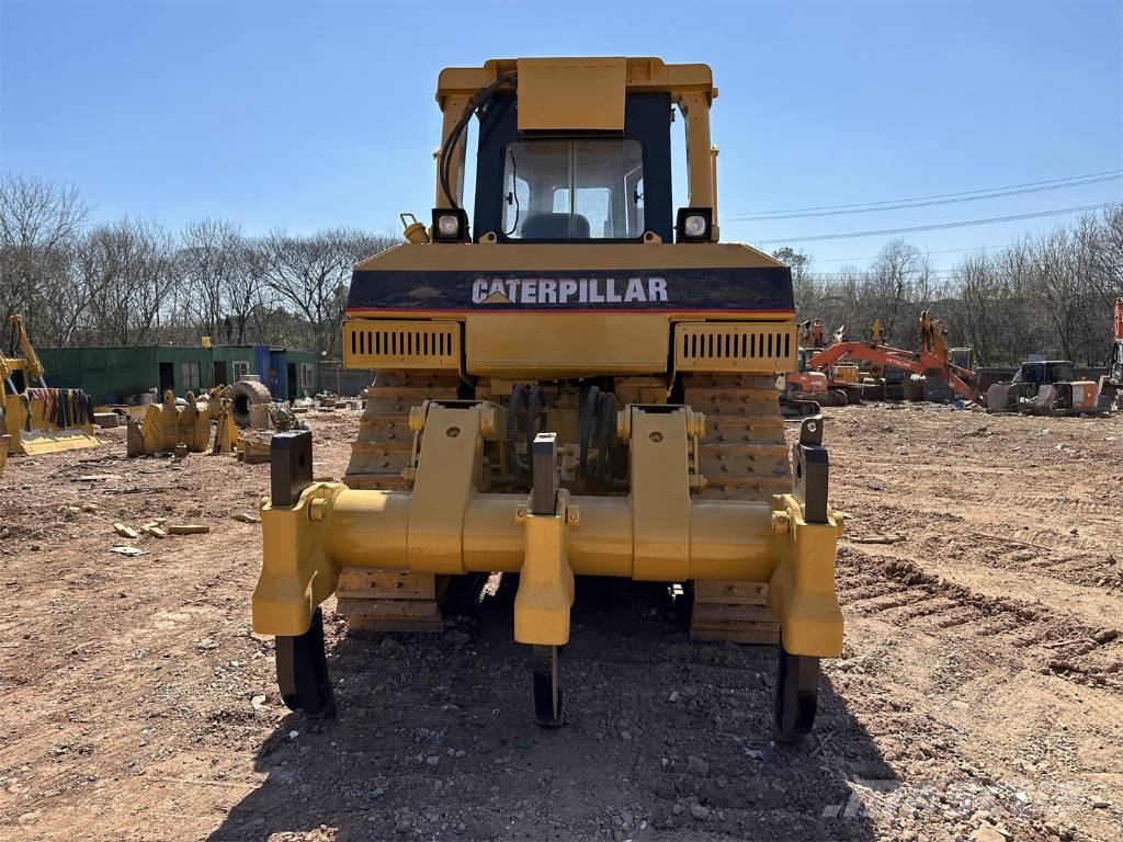 CAT D8R ブルドーザー