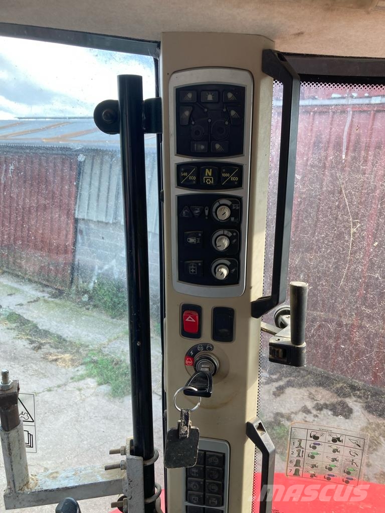 Massey Ferguson 7715 Трактори