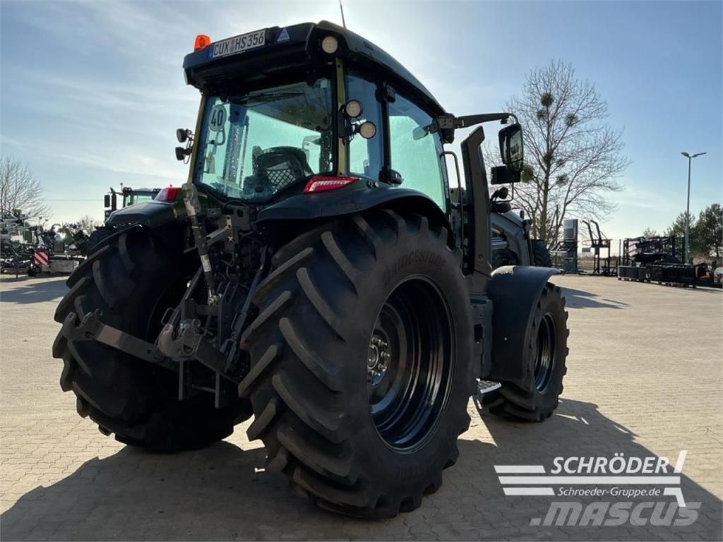 Valtra G 135 A Tractors