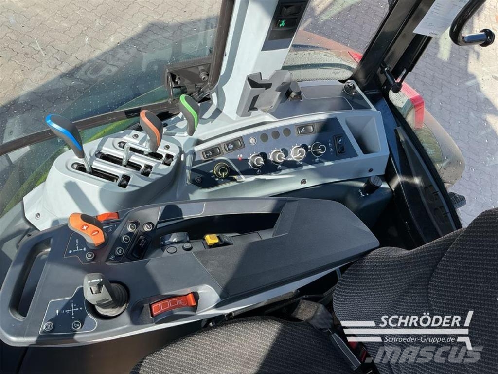 Valtra G 135 A Tractors