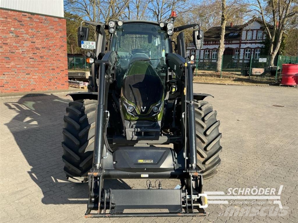 Valtra G 135 A Tractors