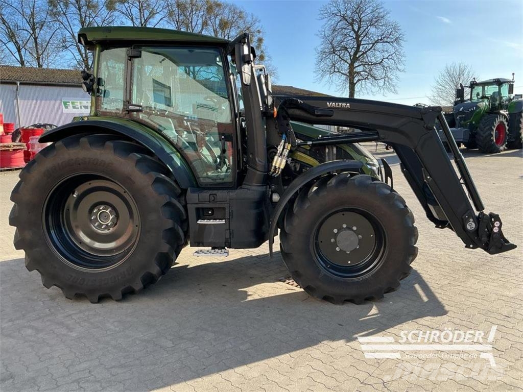 Valtra G 135 A Tractors