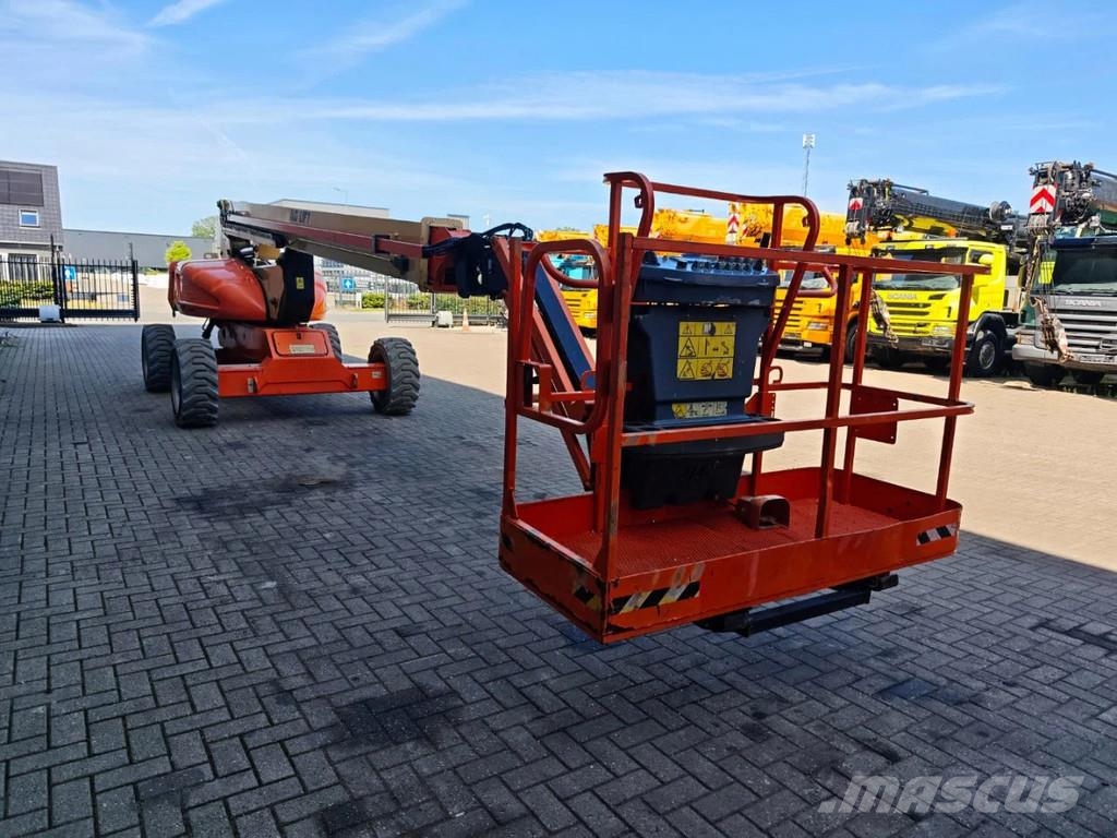 JLG E600 JP ブームリフト　屈伸型