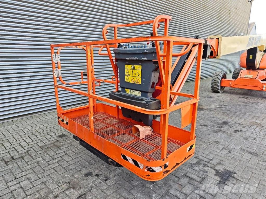 JLG E600 JP ブームリフト　屈伸型