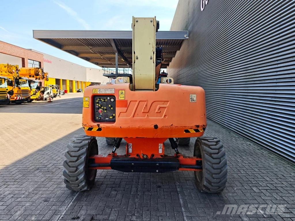 JLG E600 JP ブームリフト　屈伸型