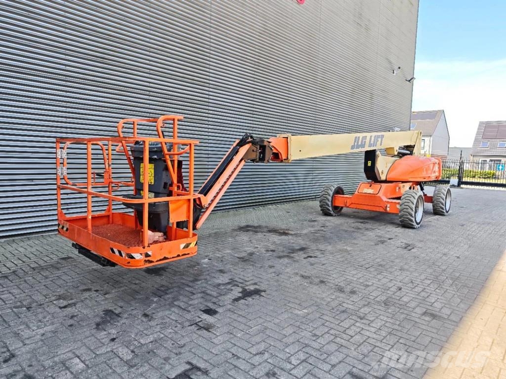 JLG E600 JP ブームリフト　屈伸型