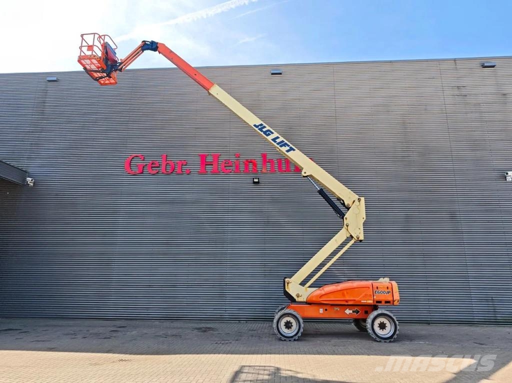 JLG E600 JP ブームリフト　屈伸型