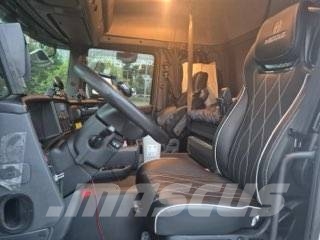 Scania G410LB6X4 Dobozos teherautók