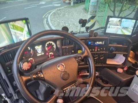 Scania G410LB6X4 Dobozos teherautók