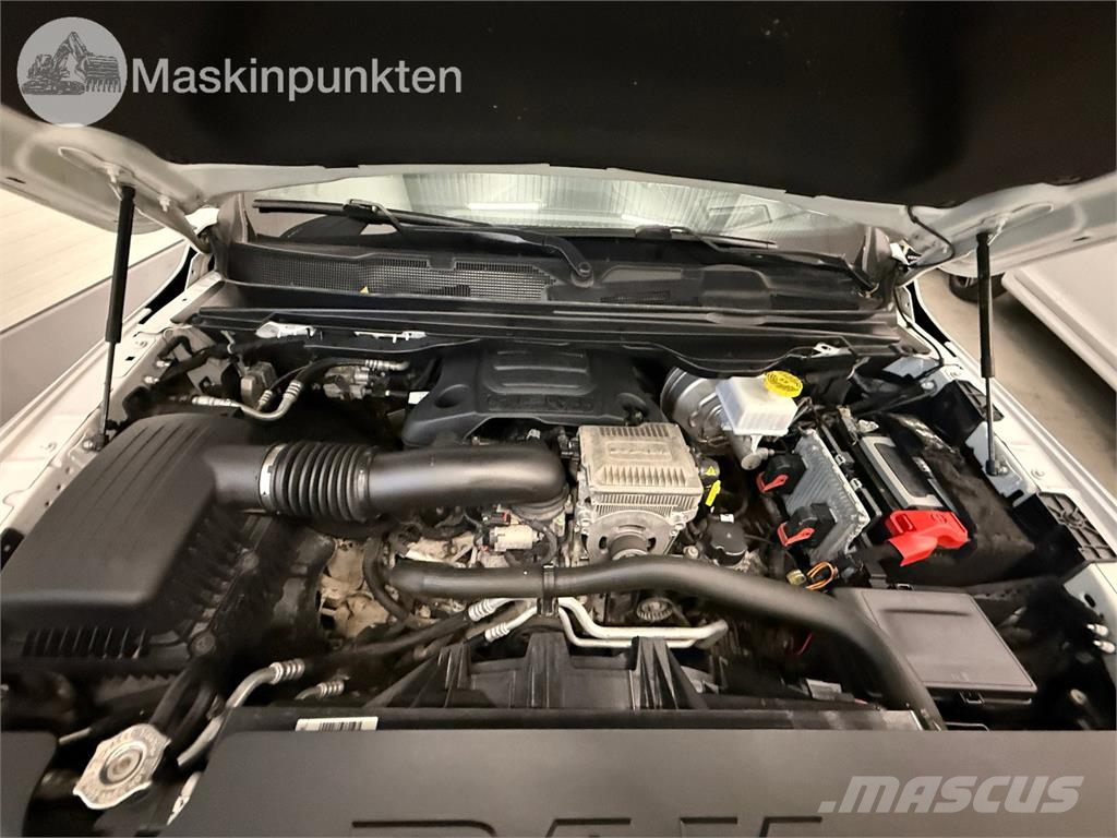 RAM 1500 Crew Cab Madelkaubikud