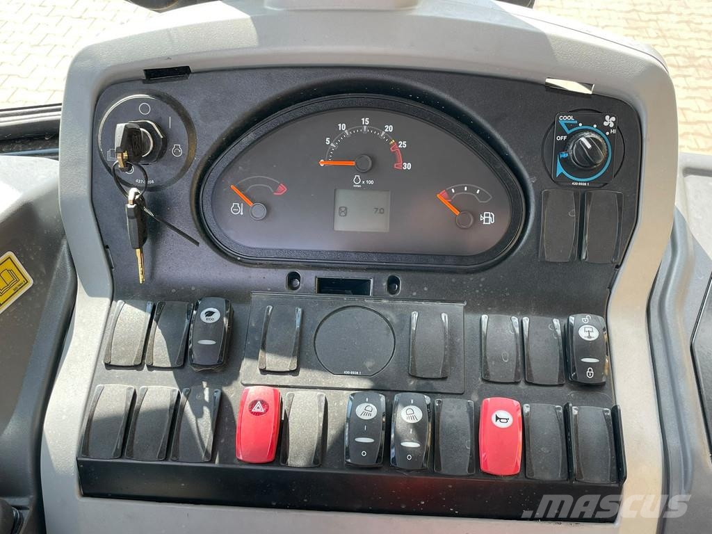 CAT 424 Retrocargadoras