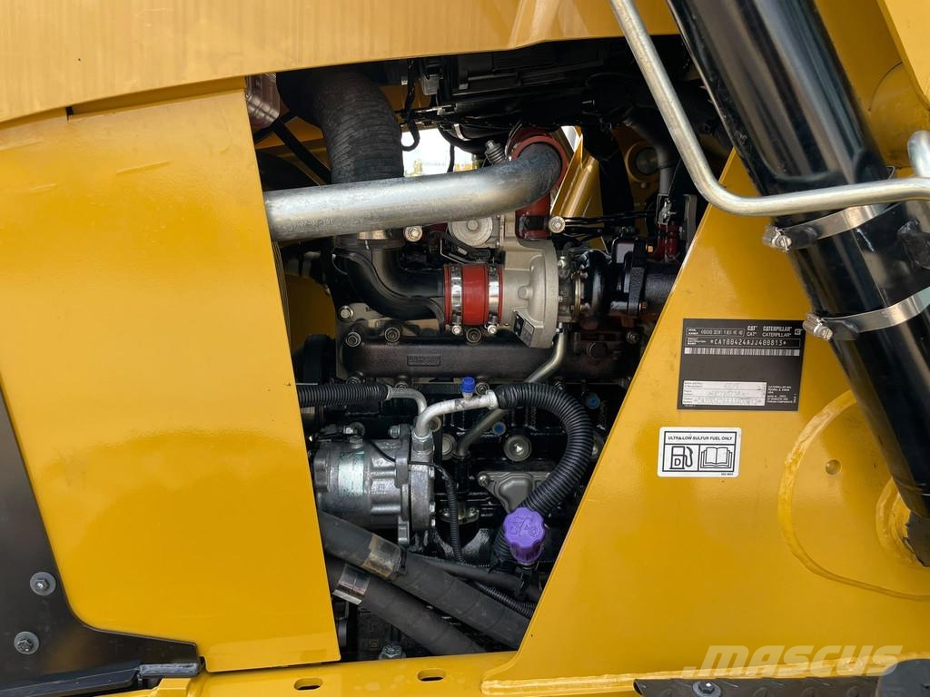 CAT 424 Retrocargadoras