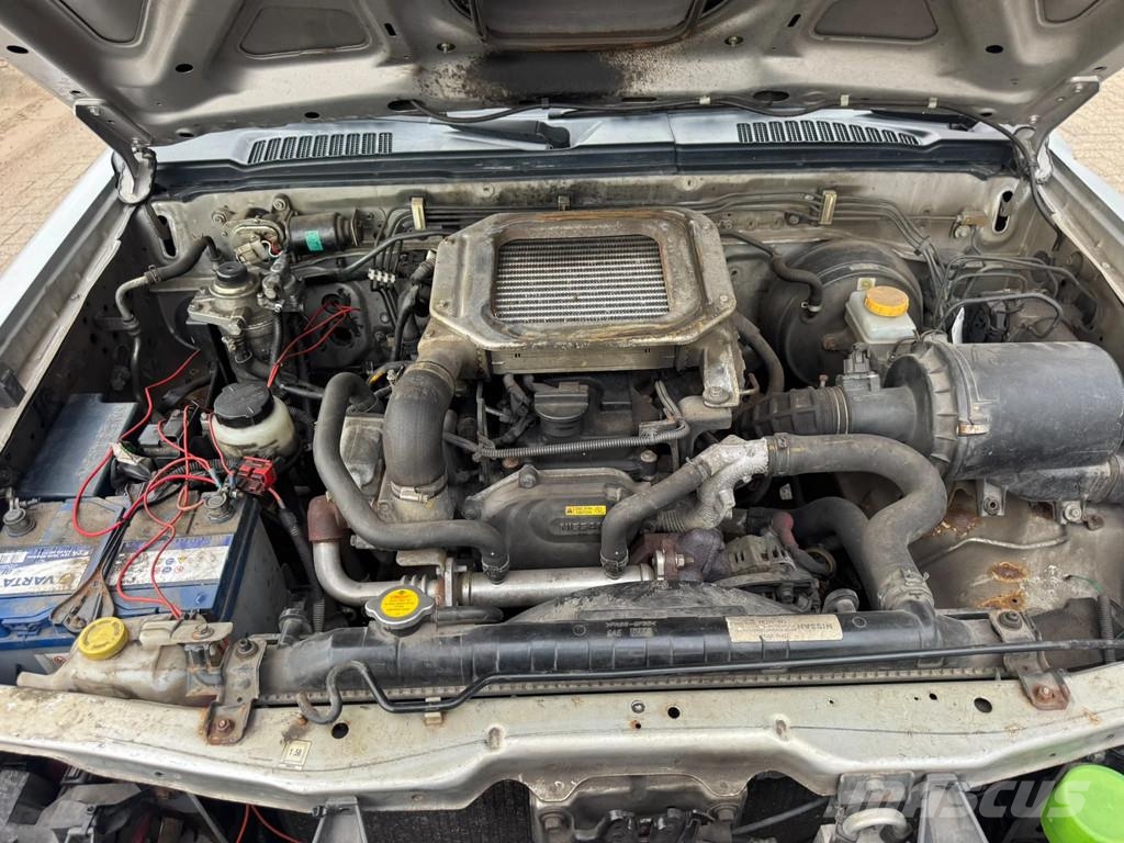 Nissan Pickup **NP300-4X4** Cross-country vehicles