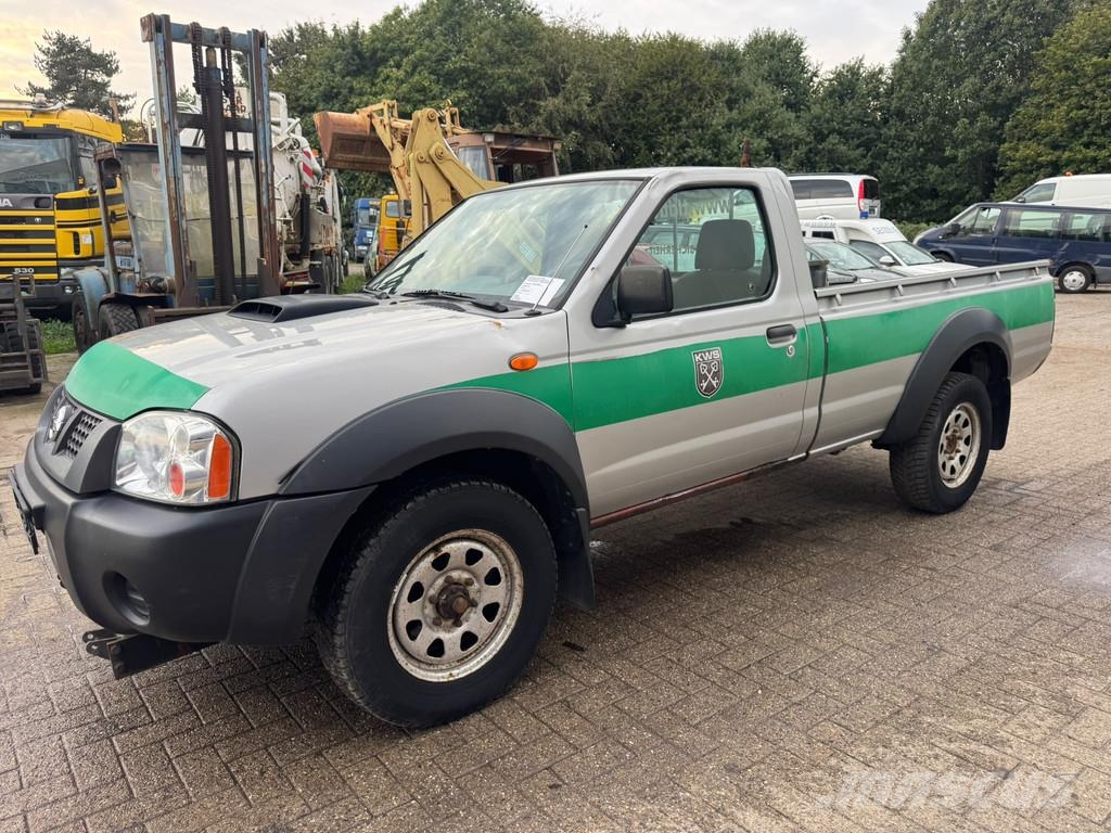 Nissan Pickup **NP300-4X4** Cross-country vehicles
