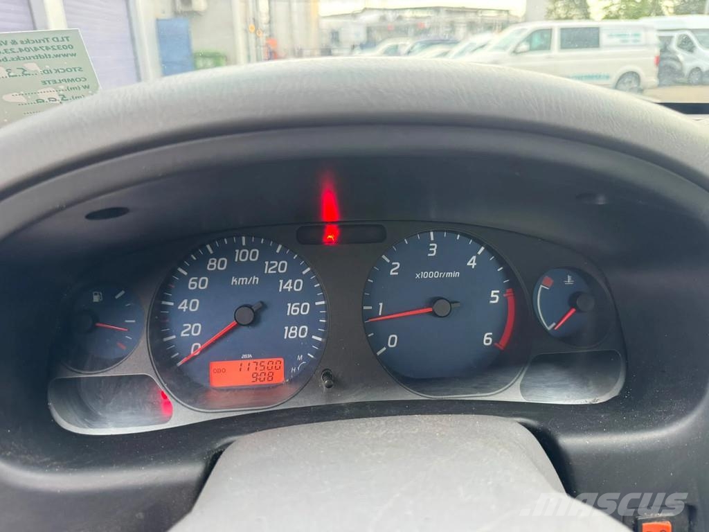 Nissan Pickup **NP300-4X4** Cross-country vehicles