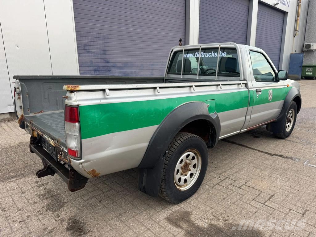Nissan Pickup **NP300-4X4** Cross-country vehicles