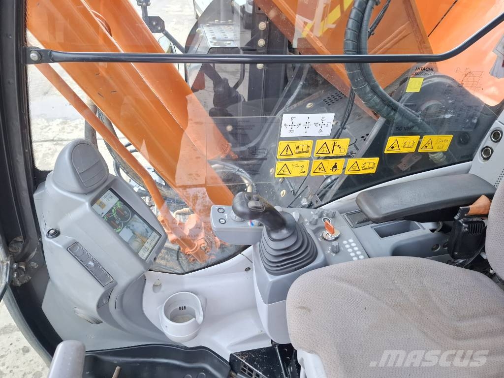 Hitachi ZX 225 US R LC-6 Telakaivukoneet